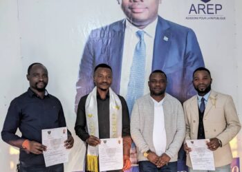 Sud-Kivu : Destin Murhula, Ferdinand Maisha et Mulenge Jamal adhérent dans le parti AREP de Guy Loando 