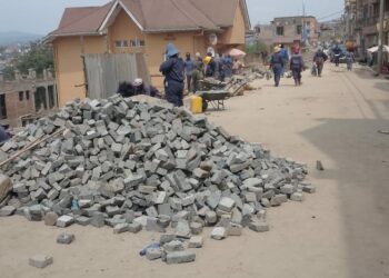 Pavage de la voirie à Bukavu : un tronçon routier inachevé ouvert à la circulation, à la surprise générale de la population