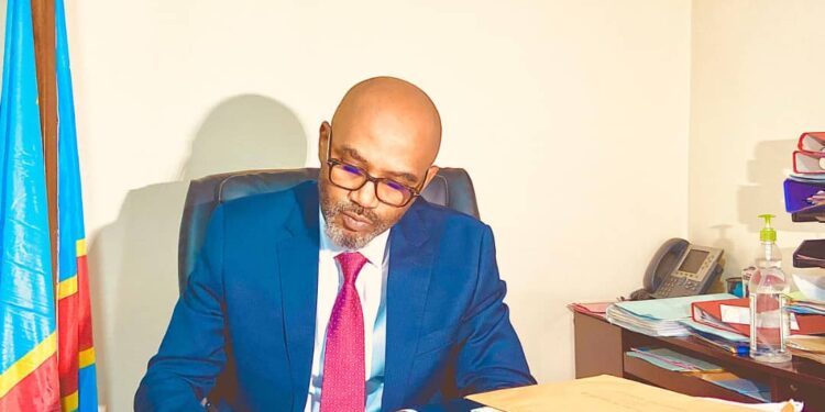 Portrait de Bernard Muhindo : Un homme d’affaires visionnaire à la tête du Ministère des Finances au Sud-Kivu