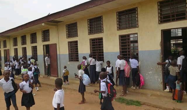 RDC : un mois après la rentrée, les syndicats des enseignants durcissent leur grève sur toute l’étendue du pays