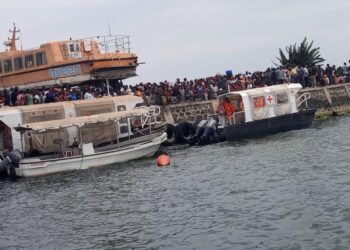 Naufrage sur le lac Kivu : le député national Théo Ngwabidje Kasi se dit profondément affligé par les lourdes pertes en vies humaines