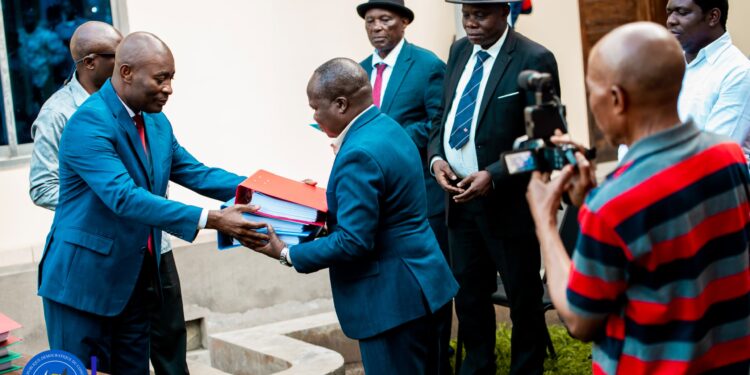 Sud-Kivu : le Gouvernement provincial dépose le projet d’édit budgétaire pour l’exercice 2025 à l’assemblée provinciale