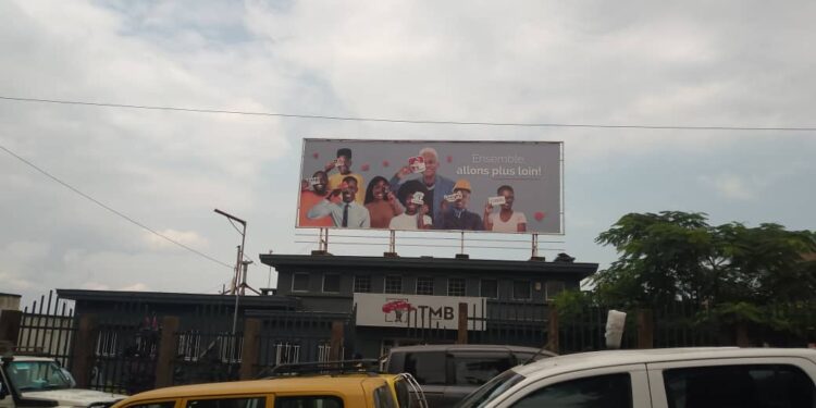 Bukavu: La banque TMB indexée par les agents de l’État pour le payement en retard de leurs salaires par manque d’argent.