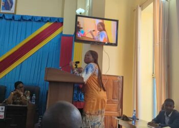 Sud-Kivu : la députée Béatrice Navano attire l’attention du Gouverneur sur les réalités qui doivent intégrer le budget adopté pour l’exercice 2025
