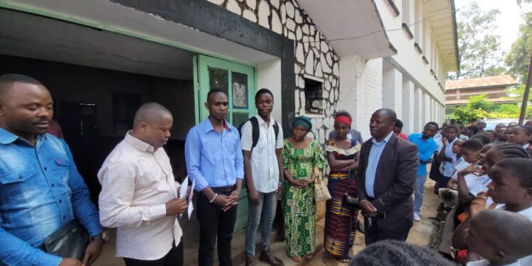 Bukavu : le député Jackson Kalimba lance la bourse d’excellence « Sauti ya Wanyonge » pour soutenir la scolarité des enfants issus des familles vulnérables