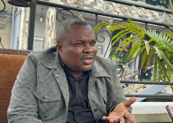 Agression du M23 soutenu par le Rwanda : en séjour au Sud-Kivu, le notable John Cebweru apaise la population