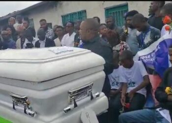 Retour sur l’actualité : l’identité de marque déclarée du Sénateur Modeste Bahati Lukwebo, maintien cet homme comme l’école de l’humanisme (tribune FCR)