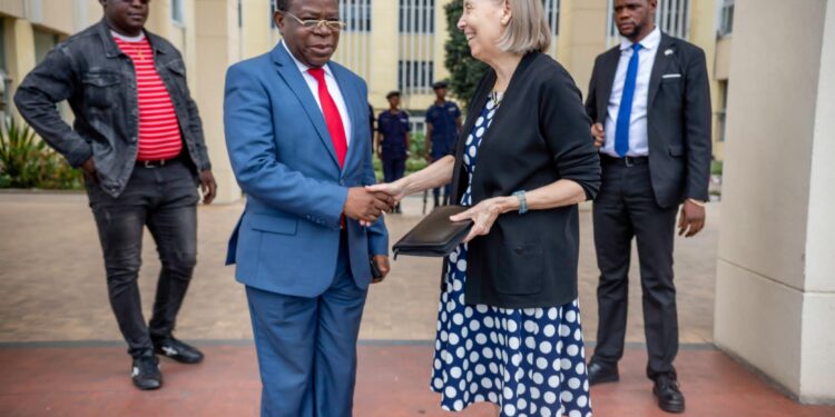 Conflit RDC-Rwanda : Modeste Bahati Lukweb reçoit l&rsquo;ambassadrice des États-Unis en RDC