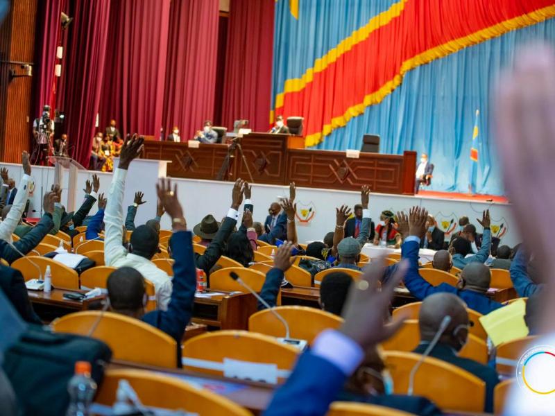 Rdc La Ceni A Déposé Les Dossiers Physiques Des Députés Nationaux Et