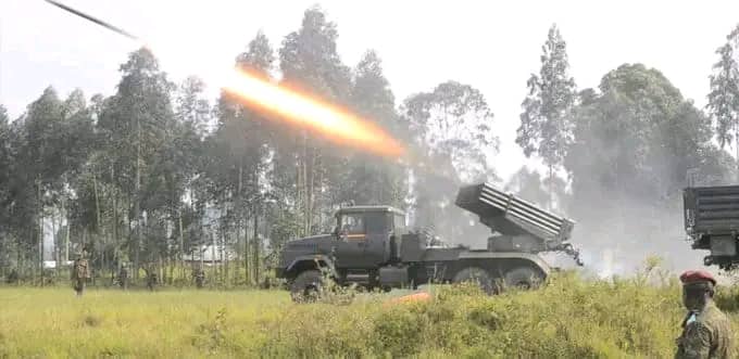 Nord-Kivu : L’Armée poursuit des bombardements sur des positions des rebelles dans les zones de Karuba, Mushaki et Musekera