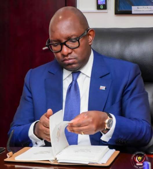 RDC: expiration du délai accordé aux nouveaux députés exerçant un mandat public incompatible, Maître Hervé Aganze pense que le premier ministre pourrait exercer les affaires courantes après sa démission.