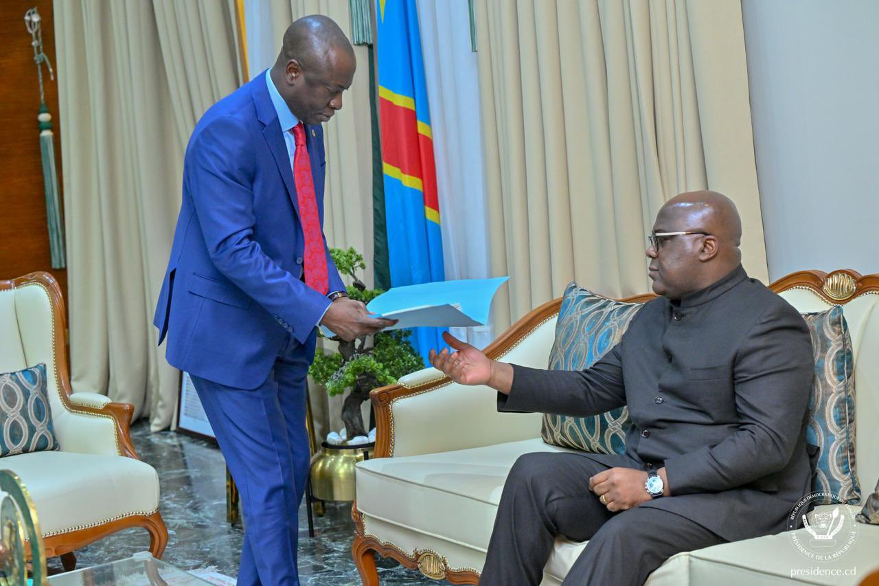 RDC : Augustin Kabuya remet au Président Félix Tshisekedi le rapport final de la majorité parlementaire 