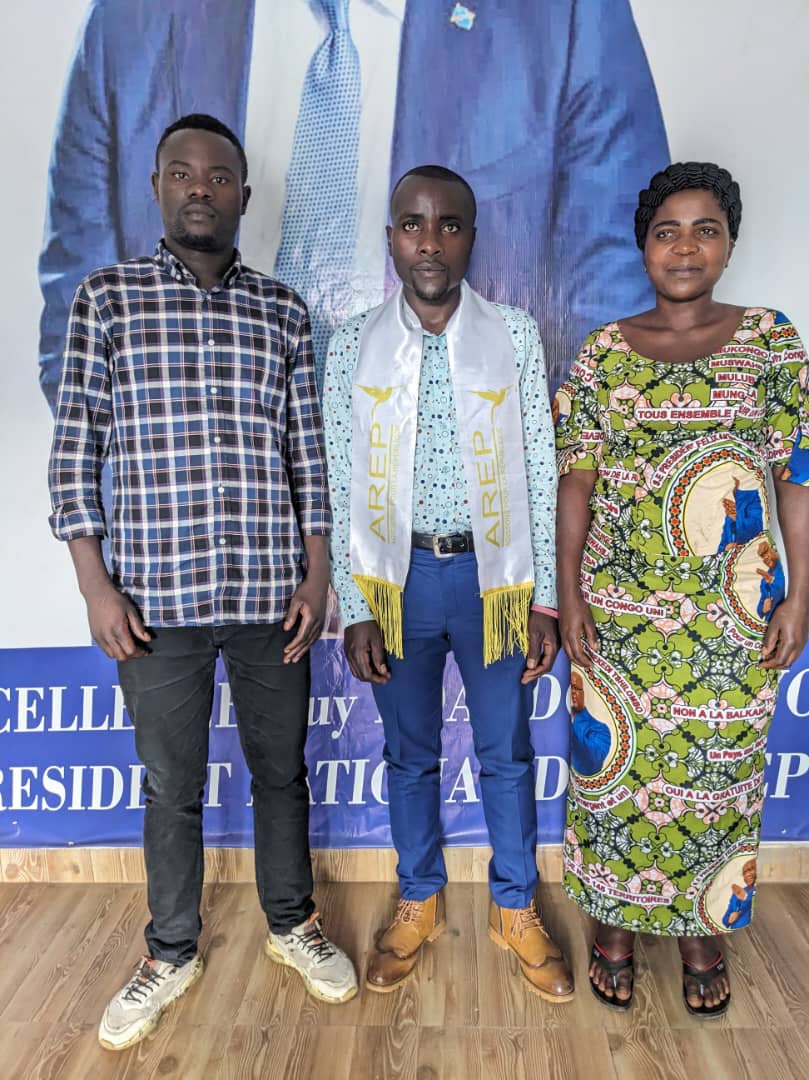 Sud-Kivu : des membres de la fraternité EIB adhèrent au parti politique AREP du ministre d’État maître Guy Loando