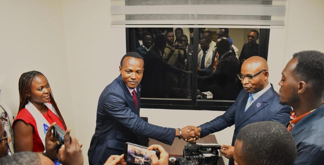 RDC : Jean-Jacques Malulu prend le bâton de commendement de la cellule de communication du parti AREP de Guy Loando 