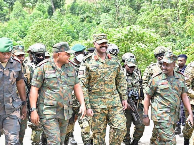 RDC-Ouganda: les deux armées examinent les progrès et les défis de l&rsquo;opération conjointe Shujaa à Beni et Irumu