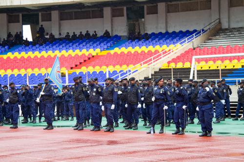 Kinshasa : Seuls des policiers et militaires en service peuvent porter une arme