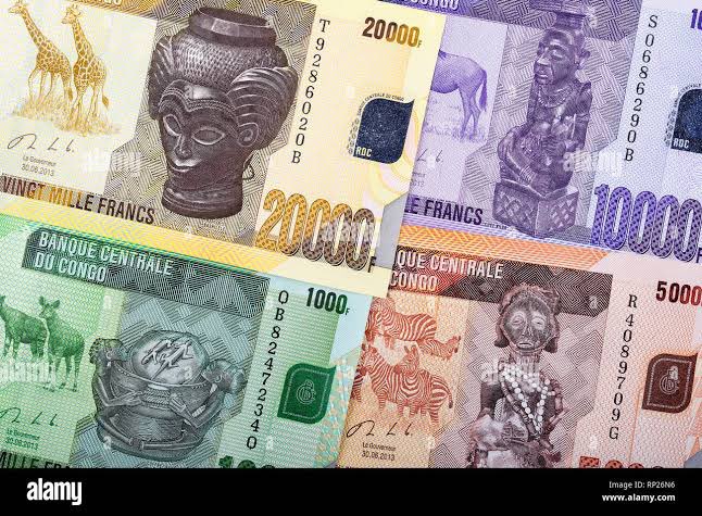 RDC: la BCC exige à toutes les institutions financières la reconfiguration de leurs TPE pour qu’ils n’acceptent que le Franc Congolais