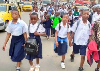 Bukavu: Par manque d&rsquo;enseignants, des élèves du secondaire donnent cours à ceux du primaire
